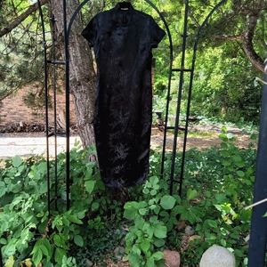 Sz M Slinky Black Cheongsam!